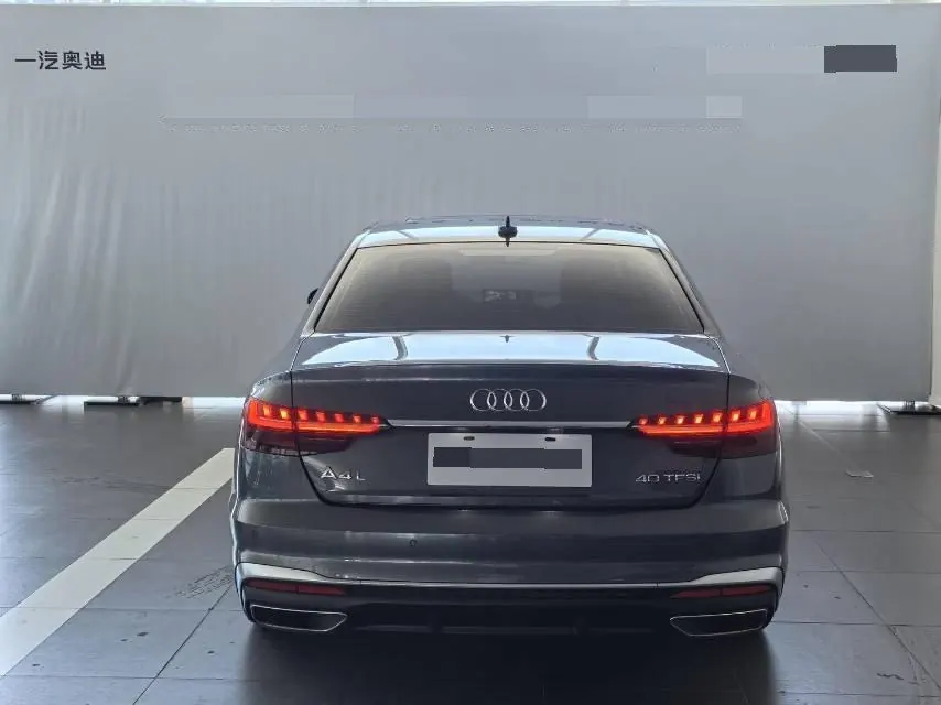 Audi 2020 A4L 2.0TFSI 40TFSI Deluxe Dynamic Automatic 3