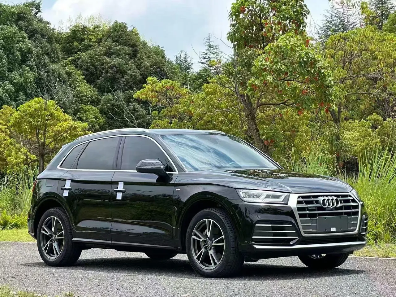 Audi 2020 Q5L 2.0TFSI 45TFSI exclusive fashion automatic 3
