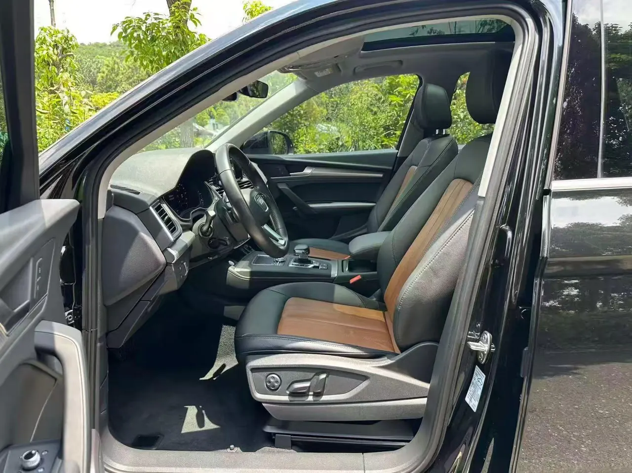 Audi 2020 Q5L 2.0TFSI 45TFSI exclusive fashion automatic 5