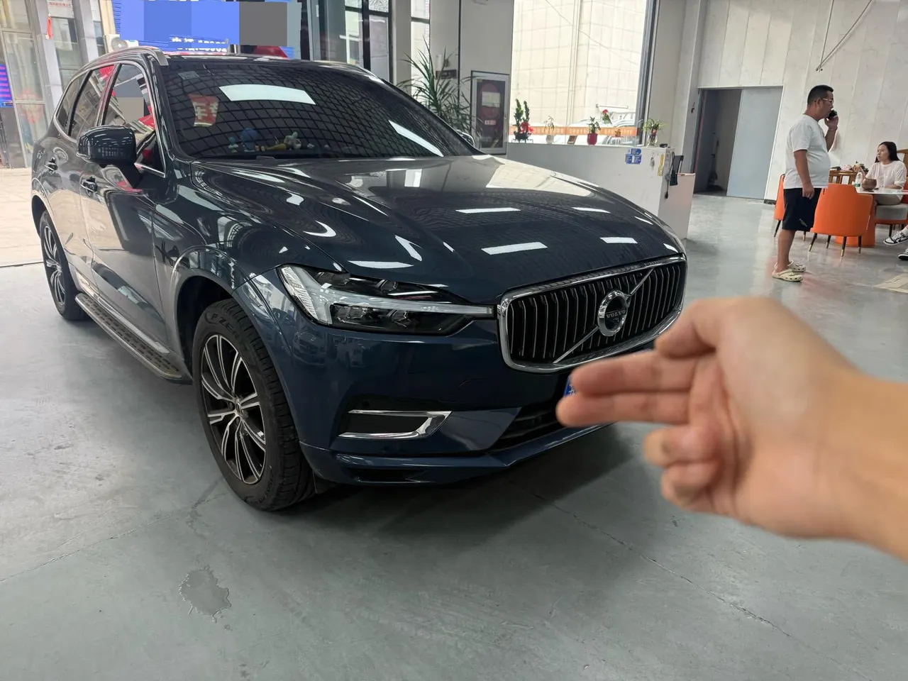Volvo 2020 XC60 2.0T T5 4-wheel drive Zhiyuan Sports Edition Automatic Gear 3