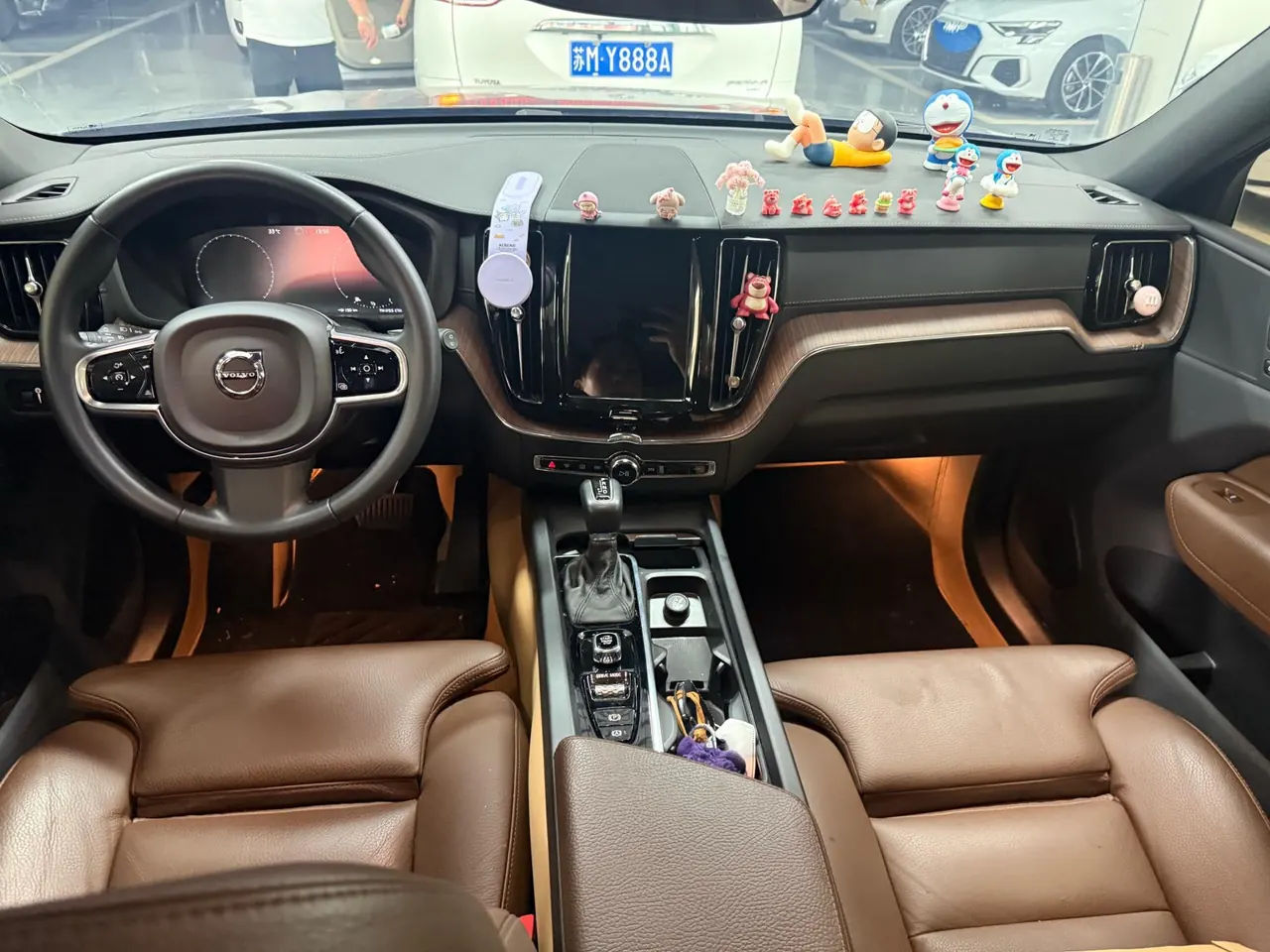 Volvo 2020 XC60 2.0T T5 4-wheel drive Zhiyuan Sports Edition Automatic Gear 6