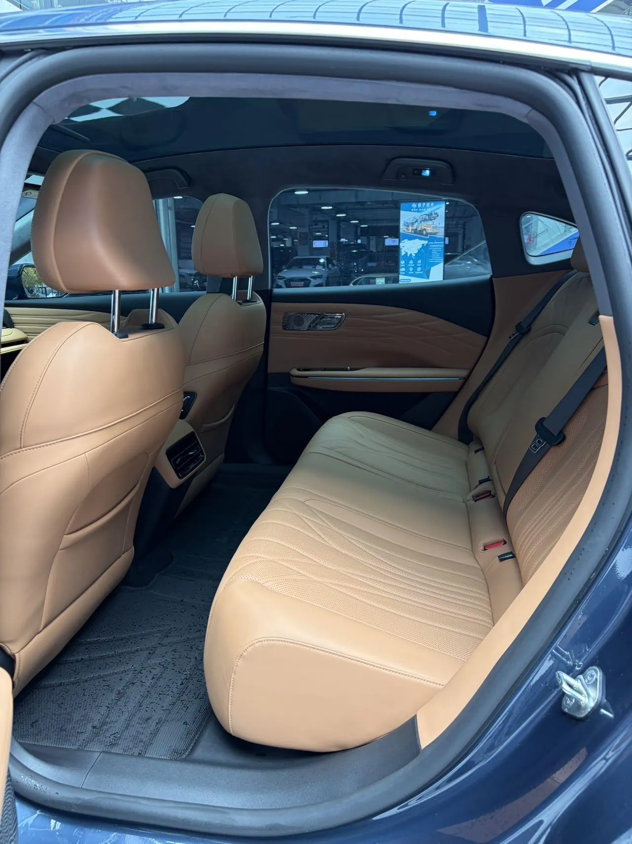 Geely Galaxy 2025 xingyao 8 EM-P 1.5T 130km exploration version automatic gear 9