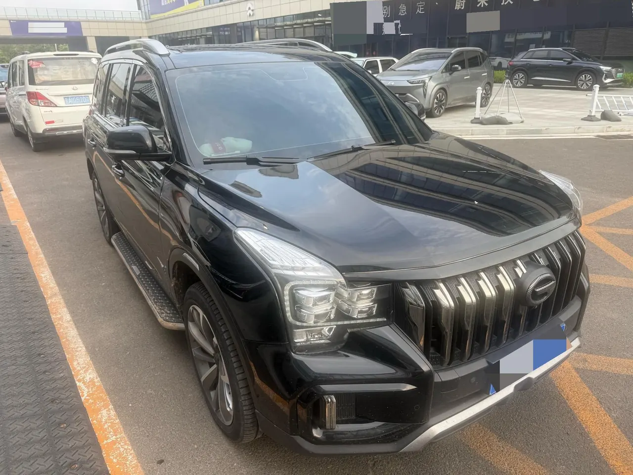 Chuanqi 2020 GS8 2.0T 390T Two-Drive Deluxe Zhilian Edition Seven-seat Automatic Gear 2