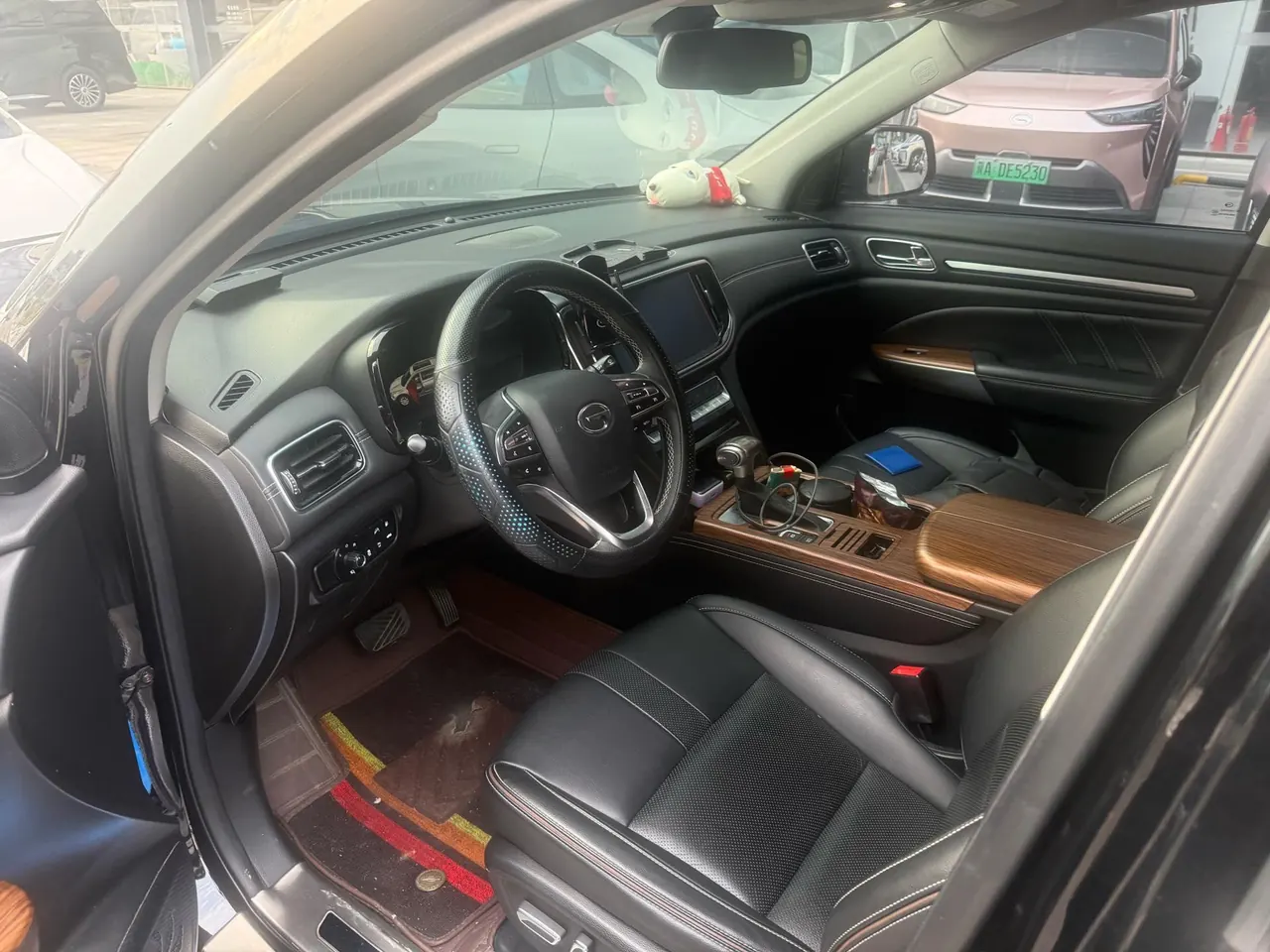Chuanqi 2020 GS8 2.0T 390T Two-Drive Deluxe Zhilian Edition Seven-seat Automatic Gear 4