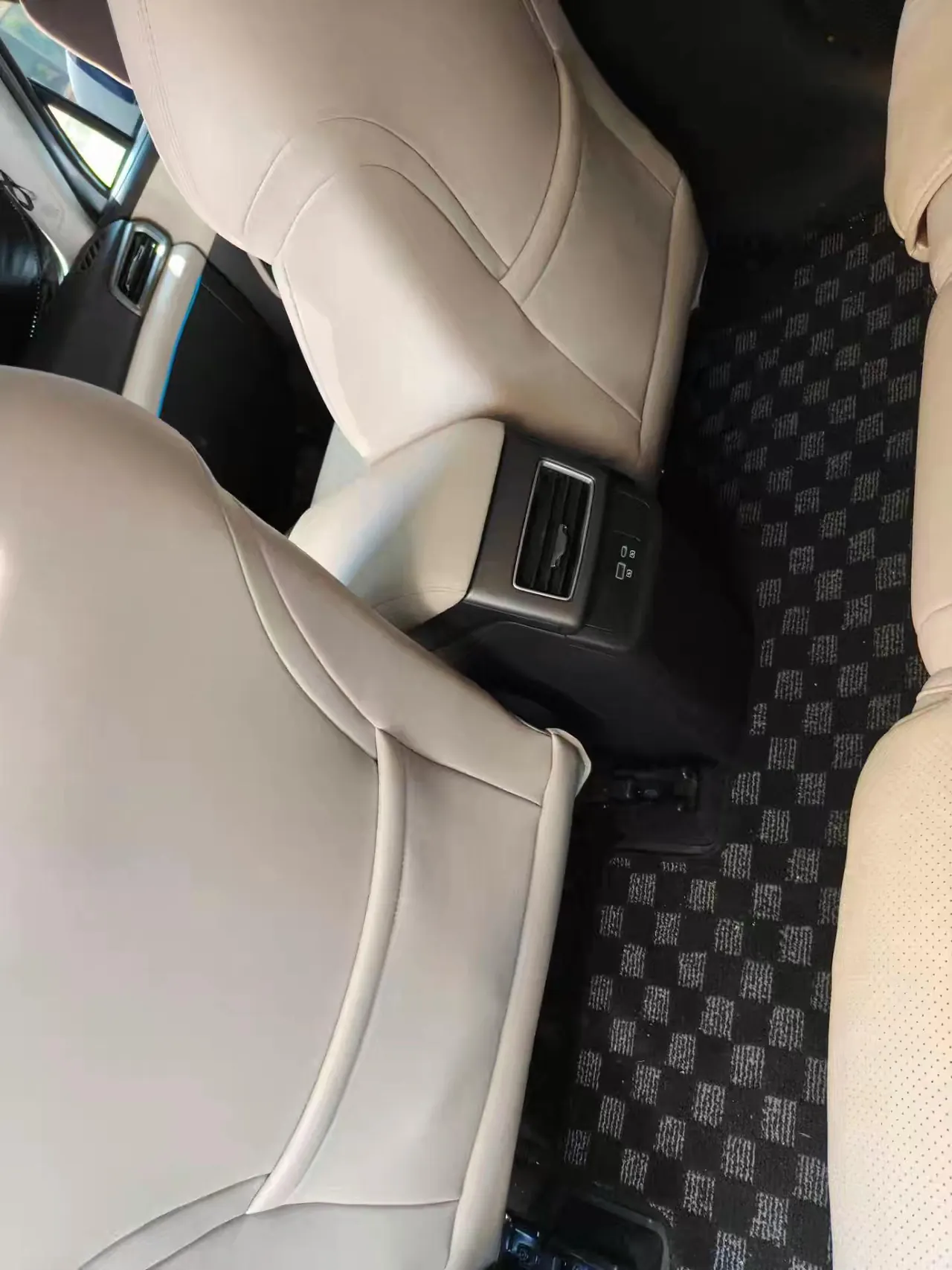 BYD 2025 Yuan UP Smart Driving 401KM Vital Automatic Gear 3