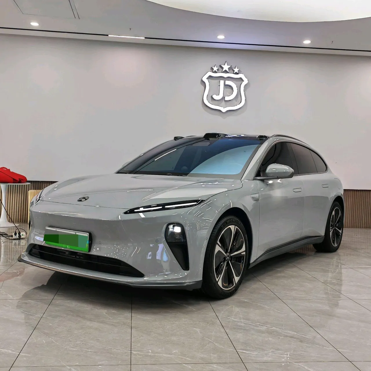 NIO 2024 ET5T 75kWh Touring automatic - View 1