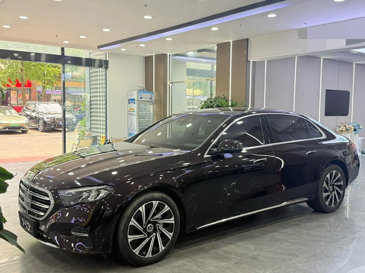 Mercedes Benz E Class 2024 E 300 L 48V 2.0T Luxury (Modified) Automatic Gear - View 1