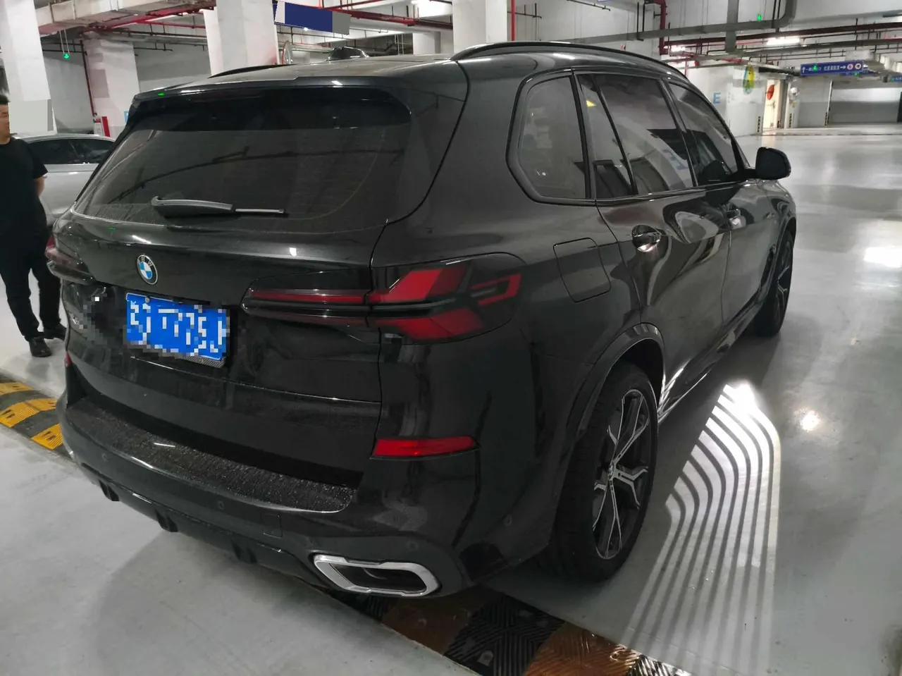 BMW 2023 X5 xDrive30Li 48V 2.0T exclusive M sports suit automatic gear 8