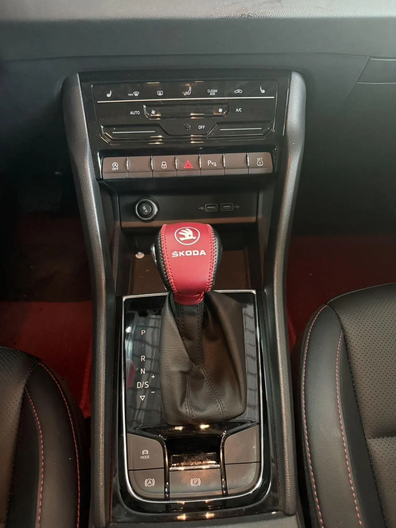 Skoda 2023 Keluoke 1.4TSI TSI280 Premium Edition Automatic Gear 7