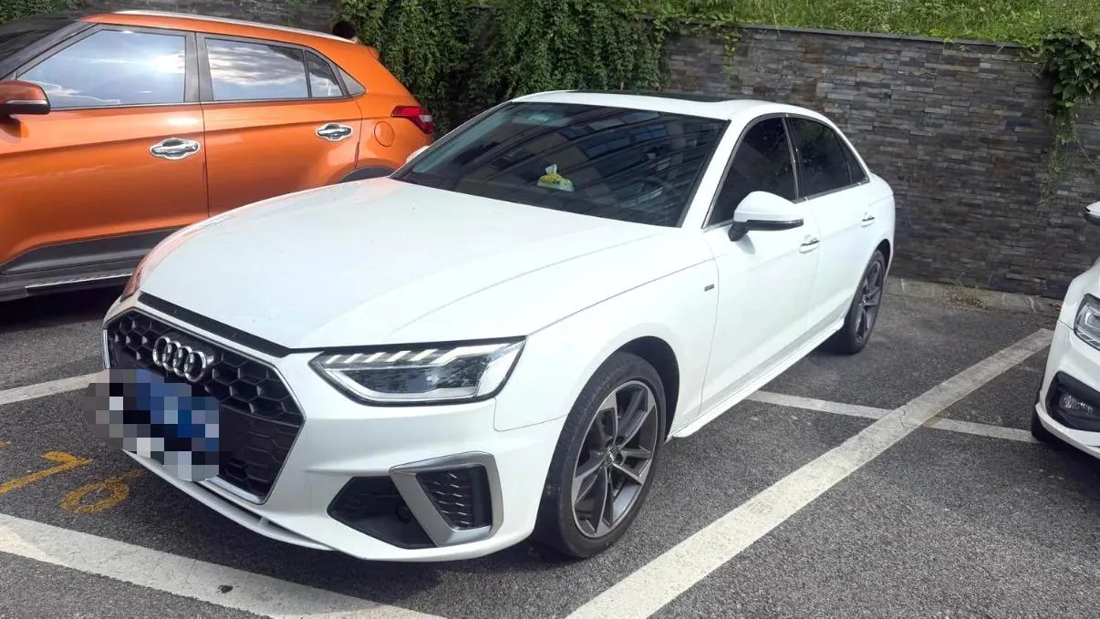 Audi 2020 A4L 2.0TFSI 40TFSI Fashion Dynamic Automatic - View 1