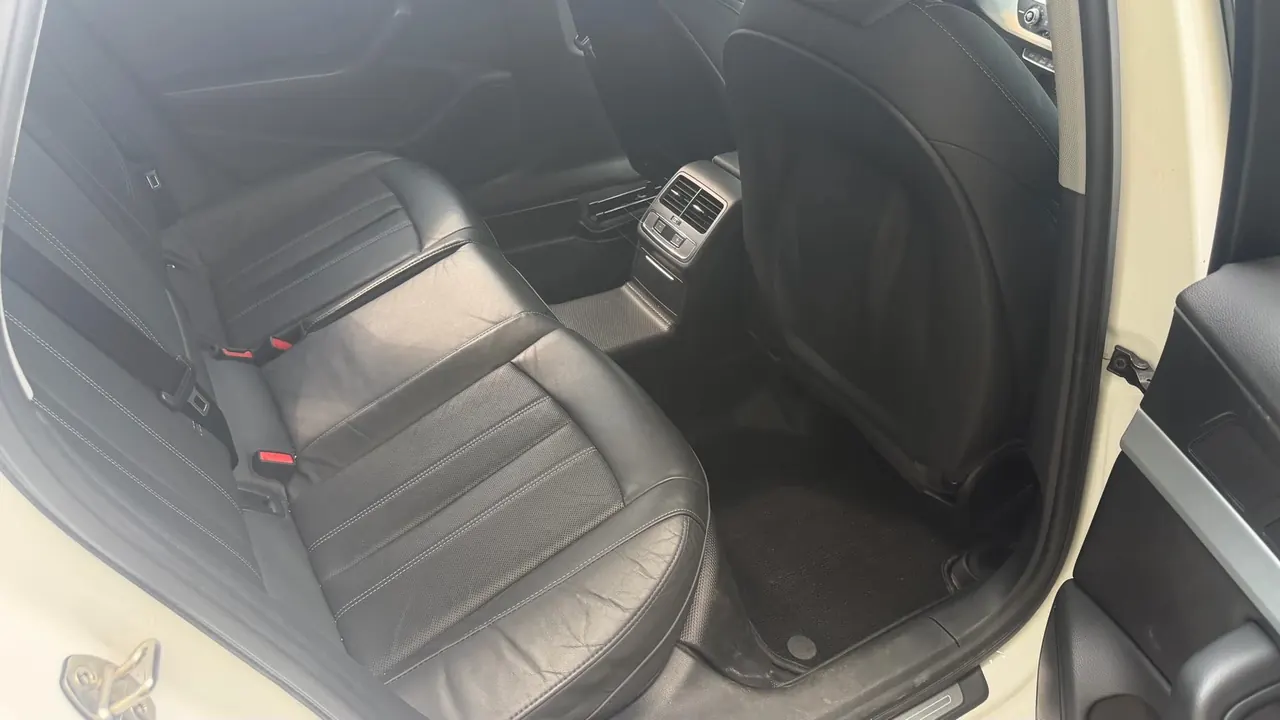 Audi 2020 A4L 2.0TFSI 40TFSI Fashion Dynamic Automatic 5