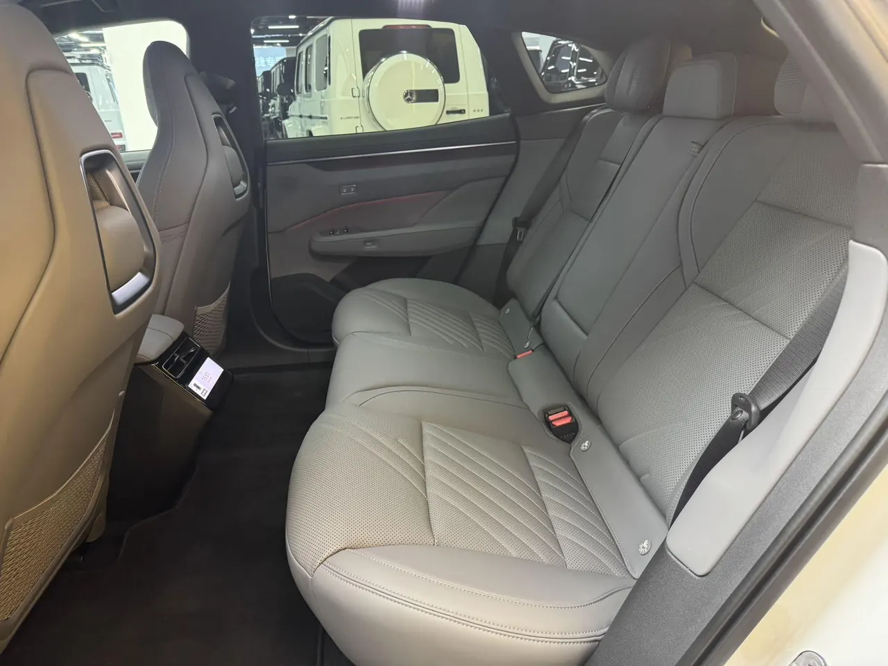 Zeekr 2025 Zeekr 001 YOU version 100kWh four-wheel drive automatic gear 7