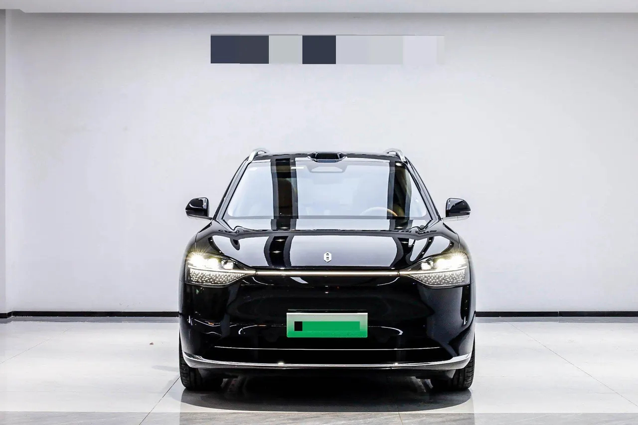 AITO 2025 AITO M9 extended range Ultra version 52kWh5 seat version automatic gear 2