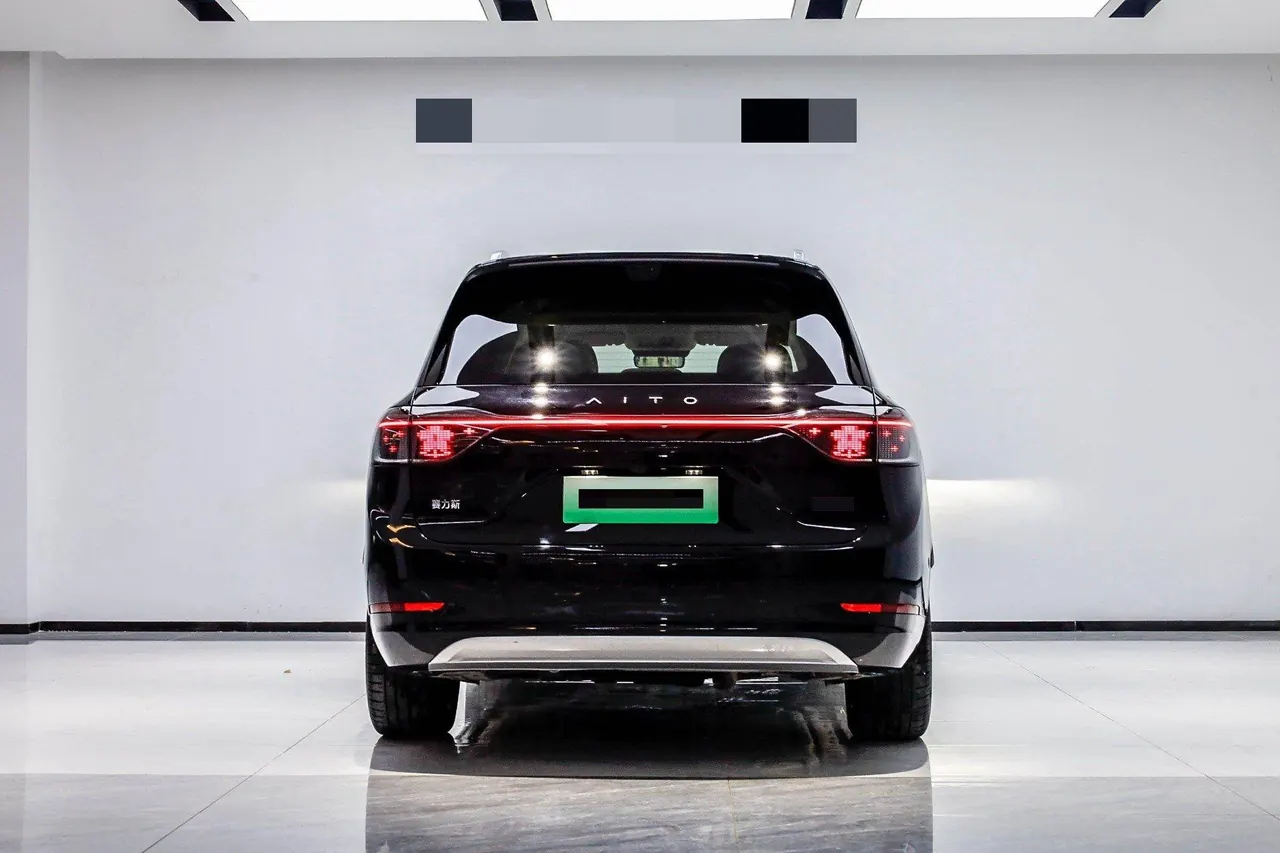 AITO 2025 AITO M9 extended range Ultra version 52kWh5 seat version automatic gear 4