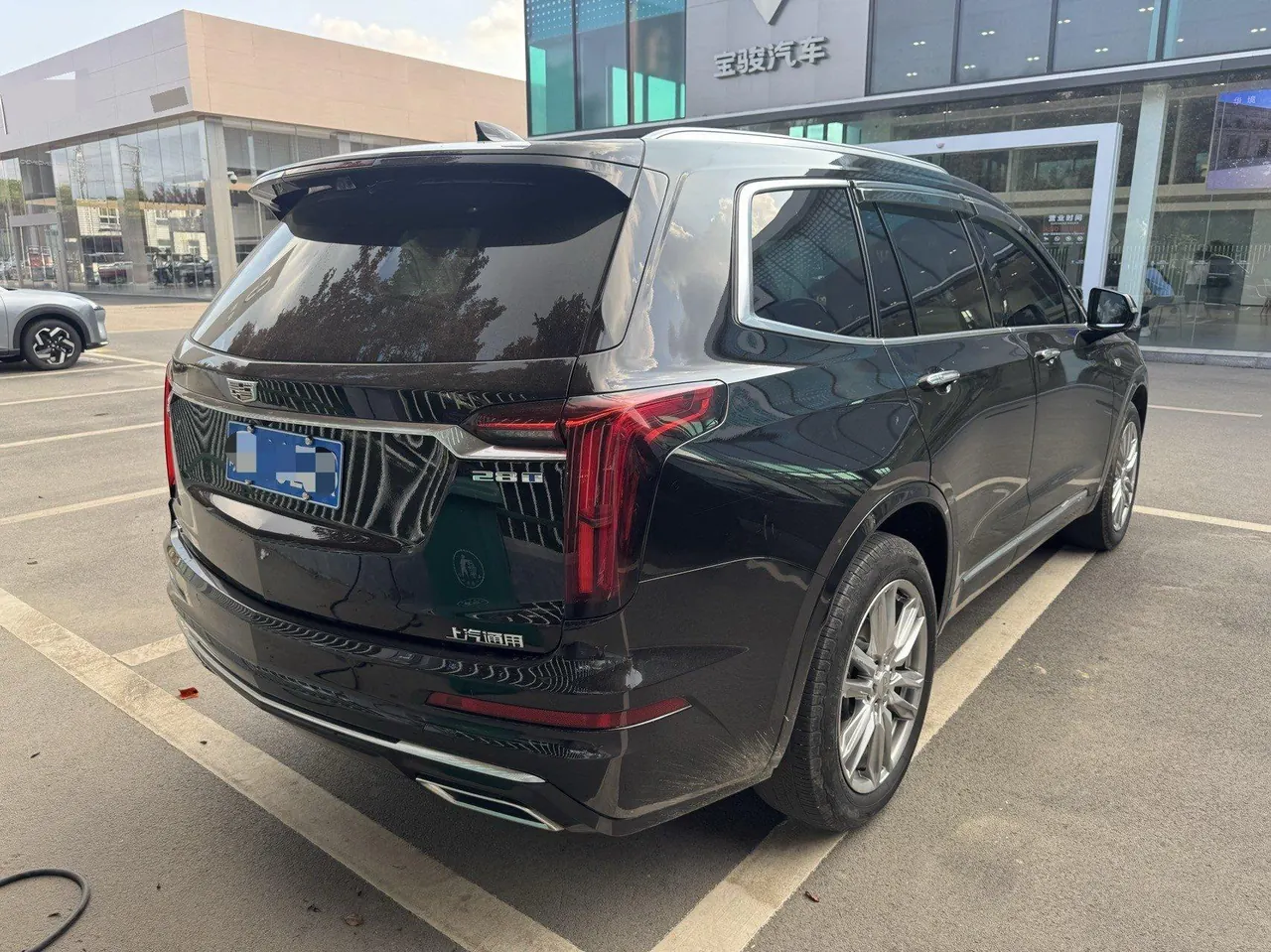 Cadillac 2022 XT6 48V 2.0T 6-seat four-wheel drive luxury automatic gear 5