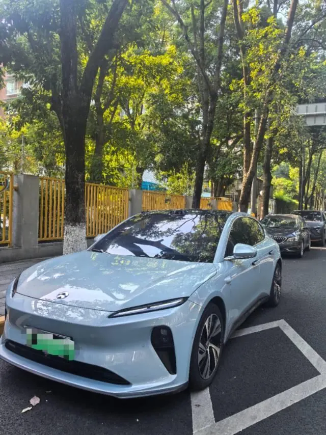 Открыть галерею: NIO 2022 ET5 75kWh automatic gear