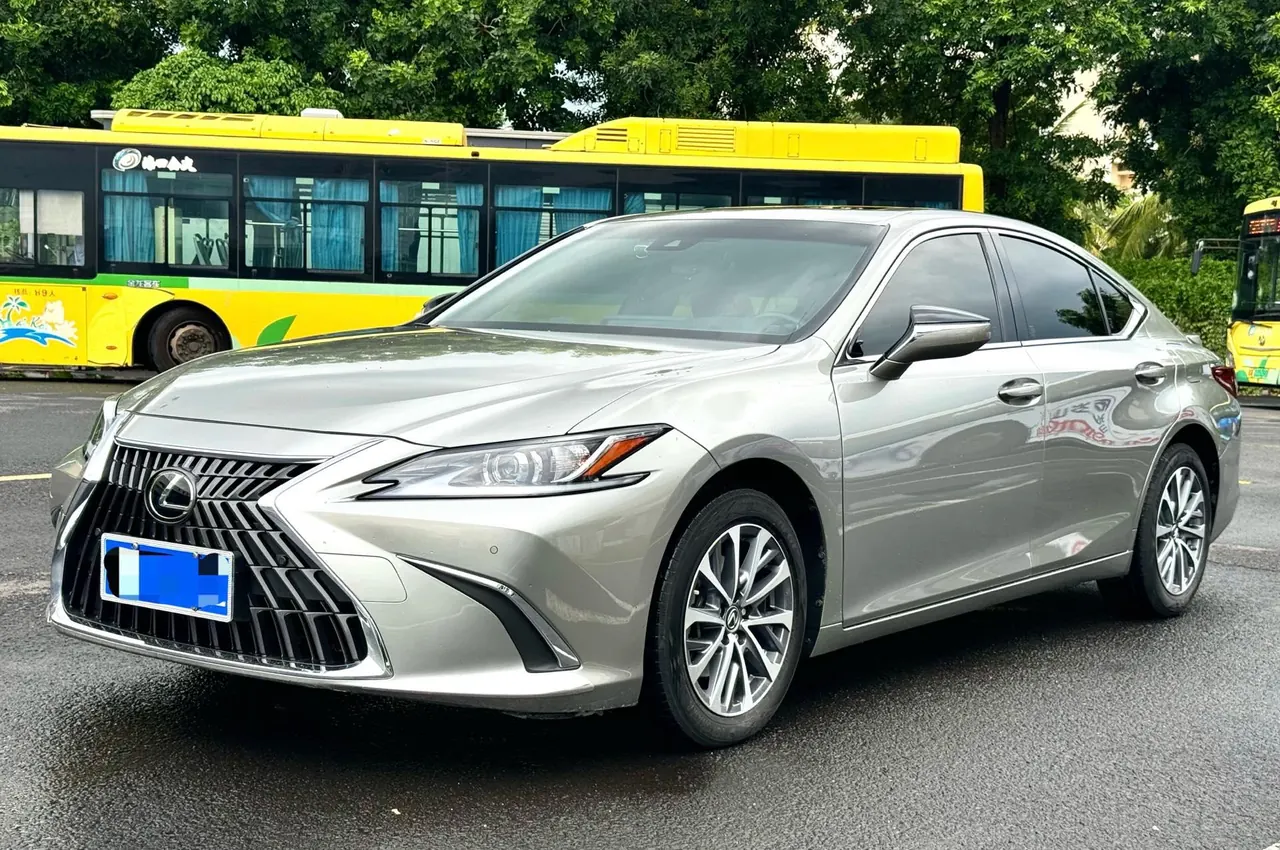 Lexus ES (Imported) 2022 ES200 2.0 Stepless Deluxe Edition Automatic Gear - View 1