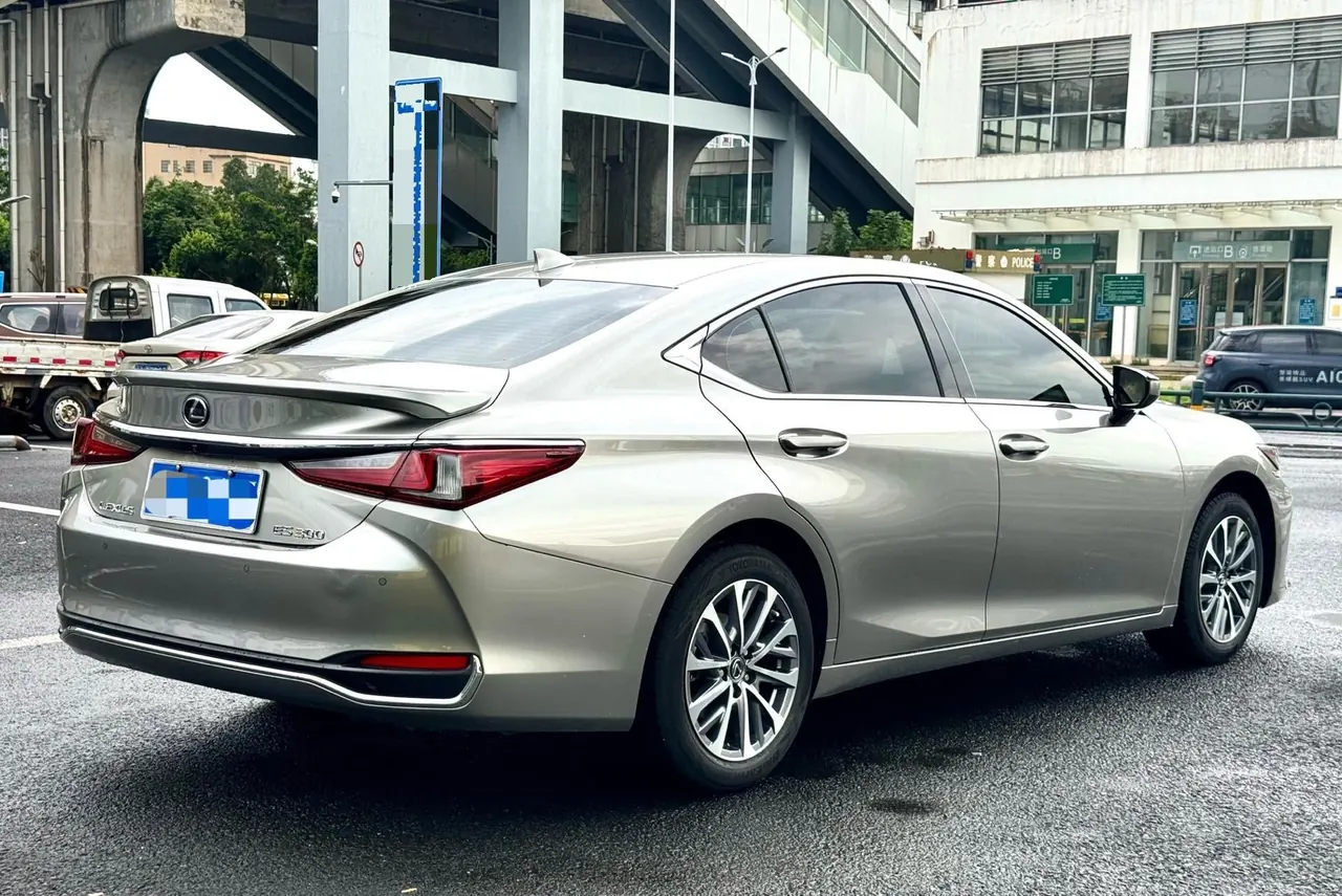 Lexus ES (Imported) 2022 ES200 2.0 Stepless Deluxe Edition Automatic Gear 4