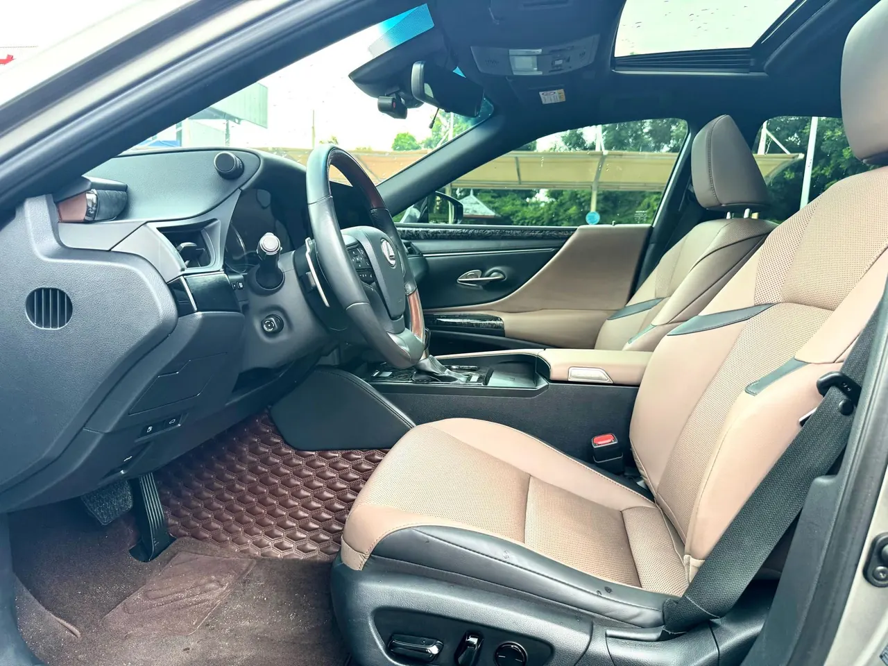 Lexus ES (Imported) 2022 ES200 2.0 Stepless Deluxe Edition Automatic Gear 7