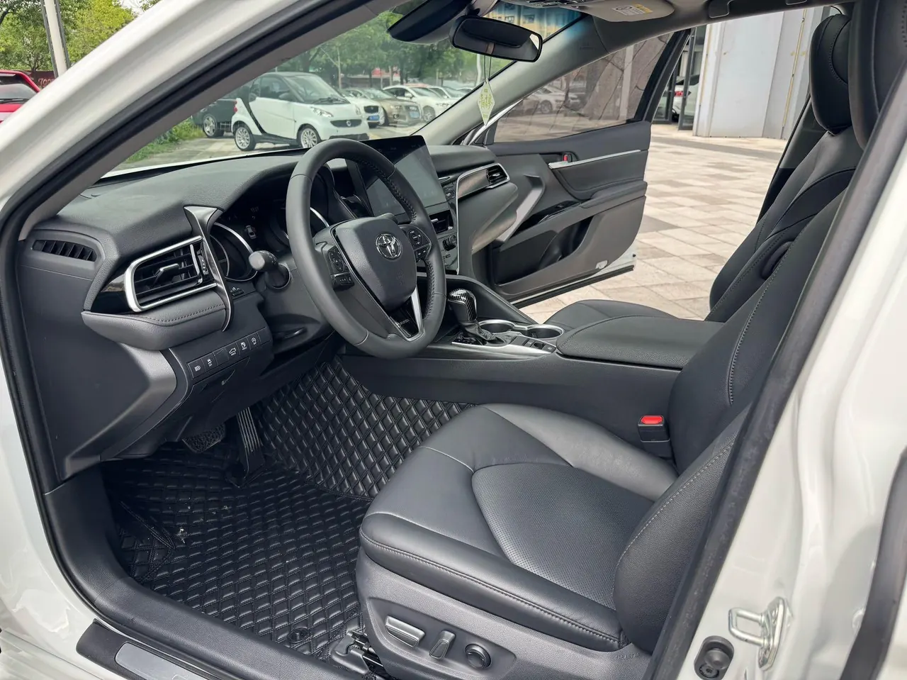 Toyota 2023 Camry 2.0G Stepless Deluxe Edition Automatic Gear 4