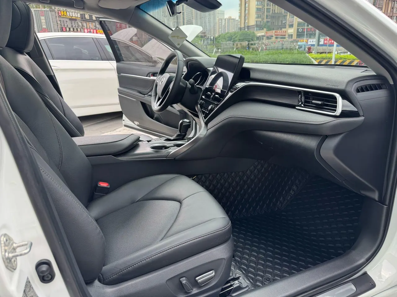 Toyota 2023 Camry 2.0G Stepless Deluxe Edition Automatic Gear 7