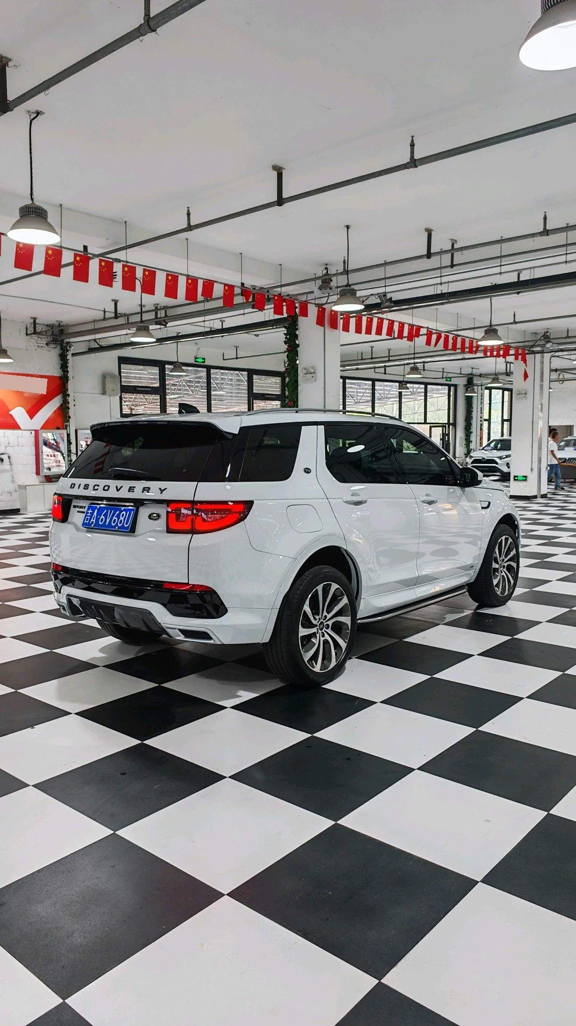 Land Rover 2020 Discovery Sports Edition 48V 2.0T 249PS R-Dynamic S Performance Edition Automatic Gear 4
