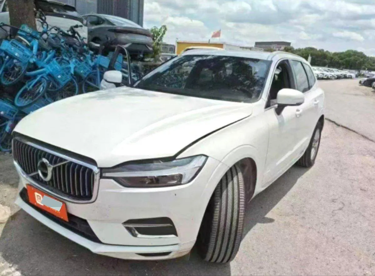 Volvo 2022 XC60 48V 2.0T B5 4-wheel-drive Zhiyi Deluxe Edition Automatic Gear - View 1