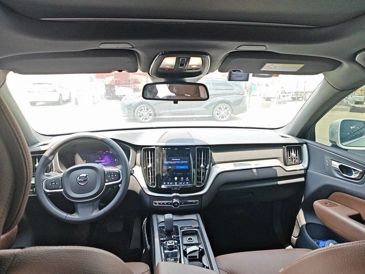 Volvo 2022 XC60 48V 2.0T B5 4-wheel-drive Zhiyi Deluxe Edition Automatic Gear 8
