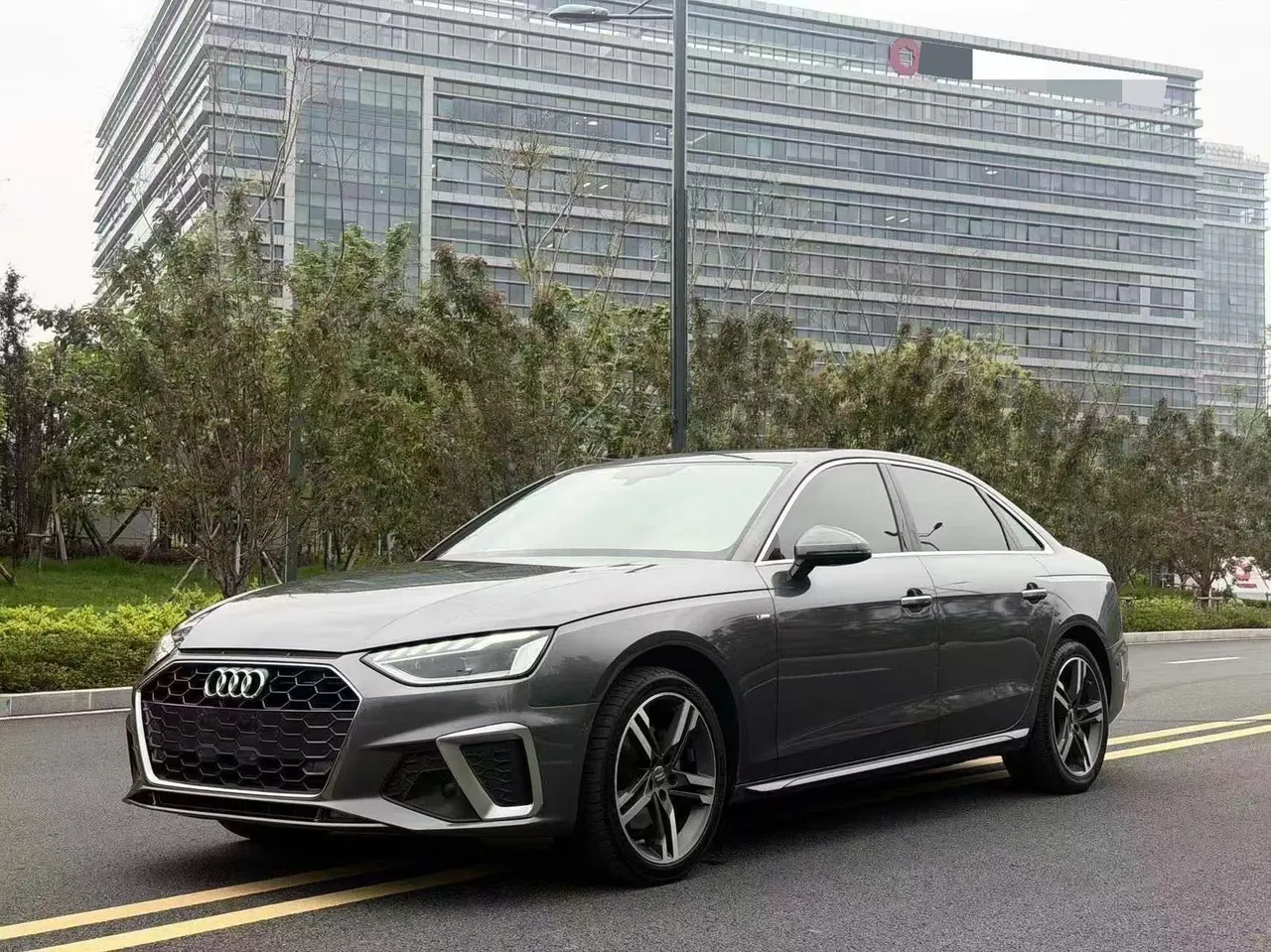 Audi 2020 A4L 2.0TFSI 40TFSI Deluxe Dynamic Automatic - View 1