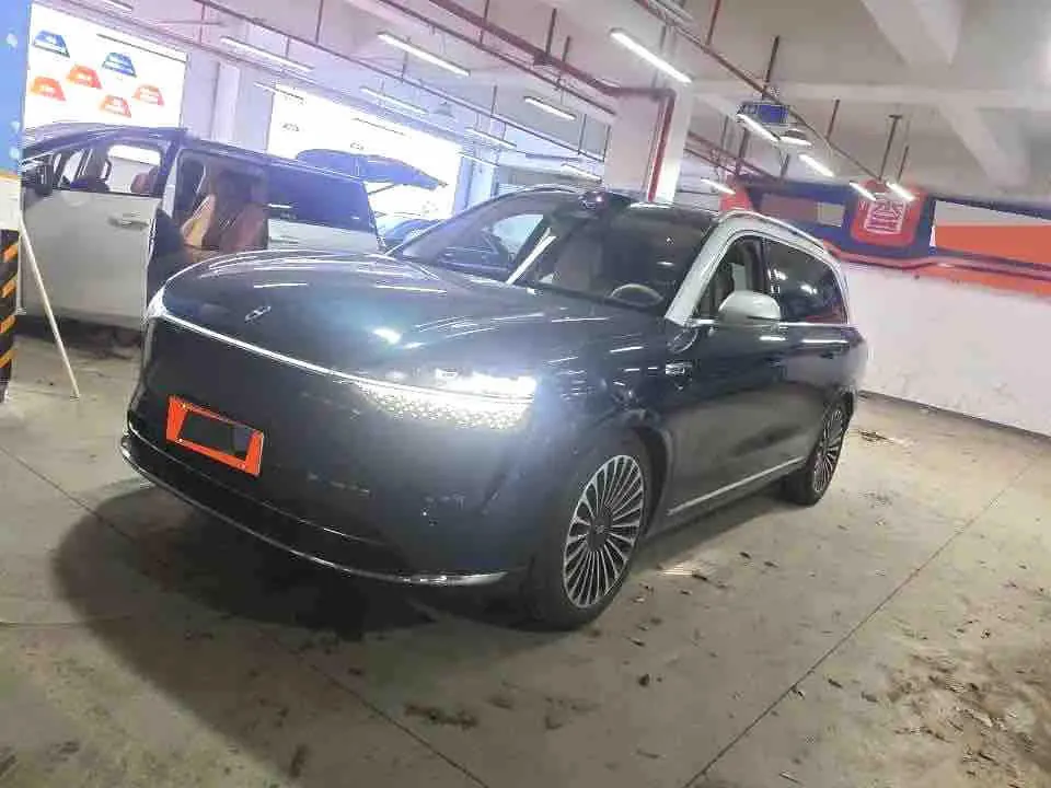 AITO 2025 AITO M9 extended range Ultra version 52kWh6 seat version automatic gear - View 1