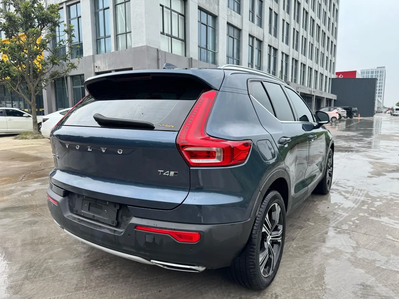 Volvo 2020 XC40 2.0T T4 4-wheel drive Zhiyuan Deluxe Edition Automatic Gear 4