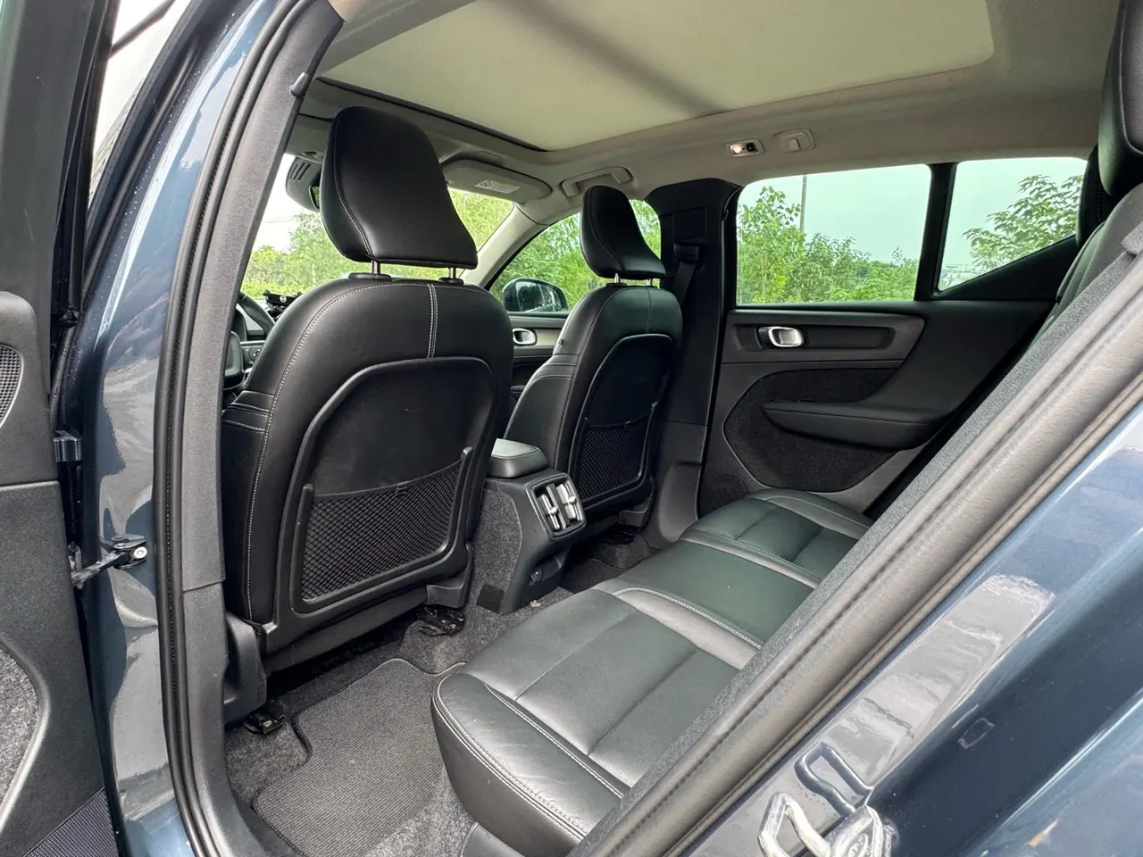 Volvo 2020 XC40 2.0T T4 4-wheel drive Zhiyuan Deluxe Edition Automatic Gear 8