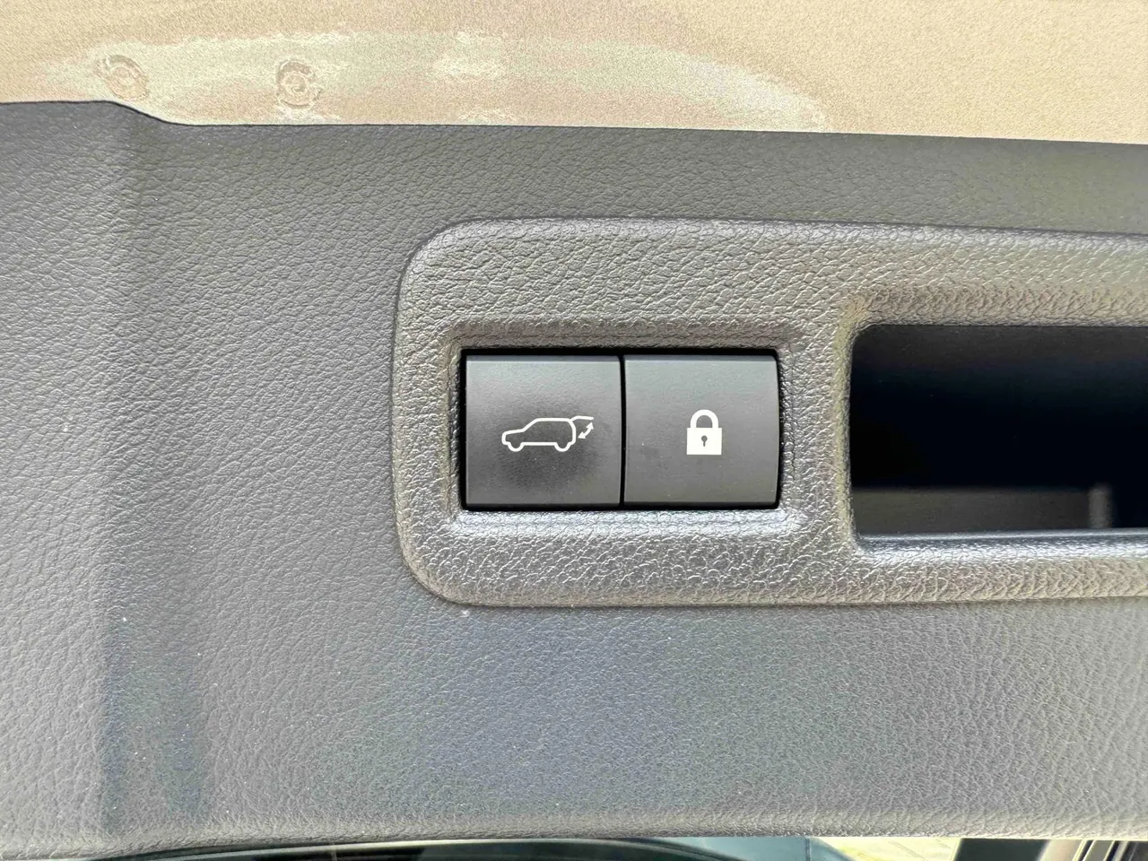 Lexus NX (Imported) 2020 NX200 2.0 Stepless Front Edition Automatic Gear 18