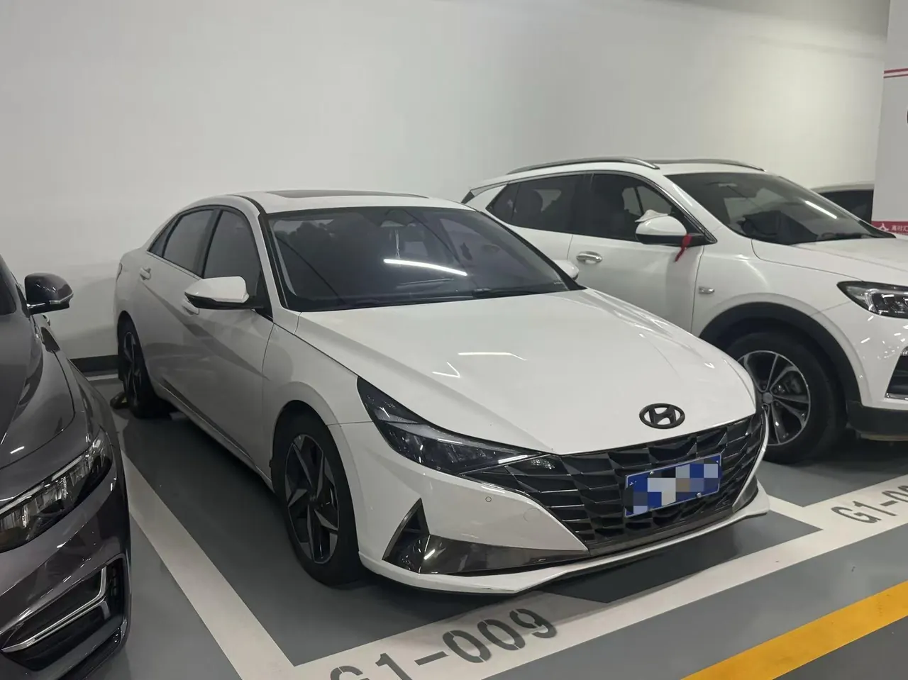 Hyundai 2022 Elantra -3-compartment 1.5 stepless LUX premium automatic gear 3