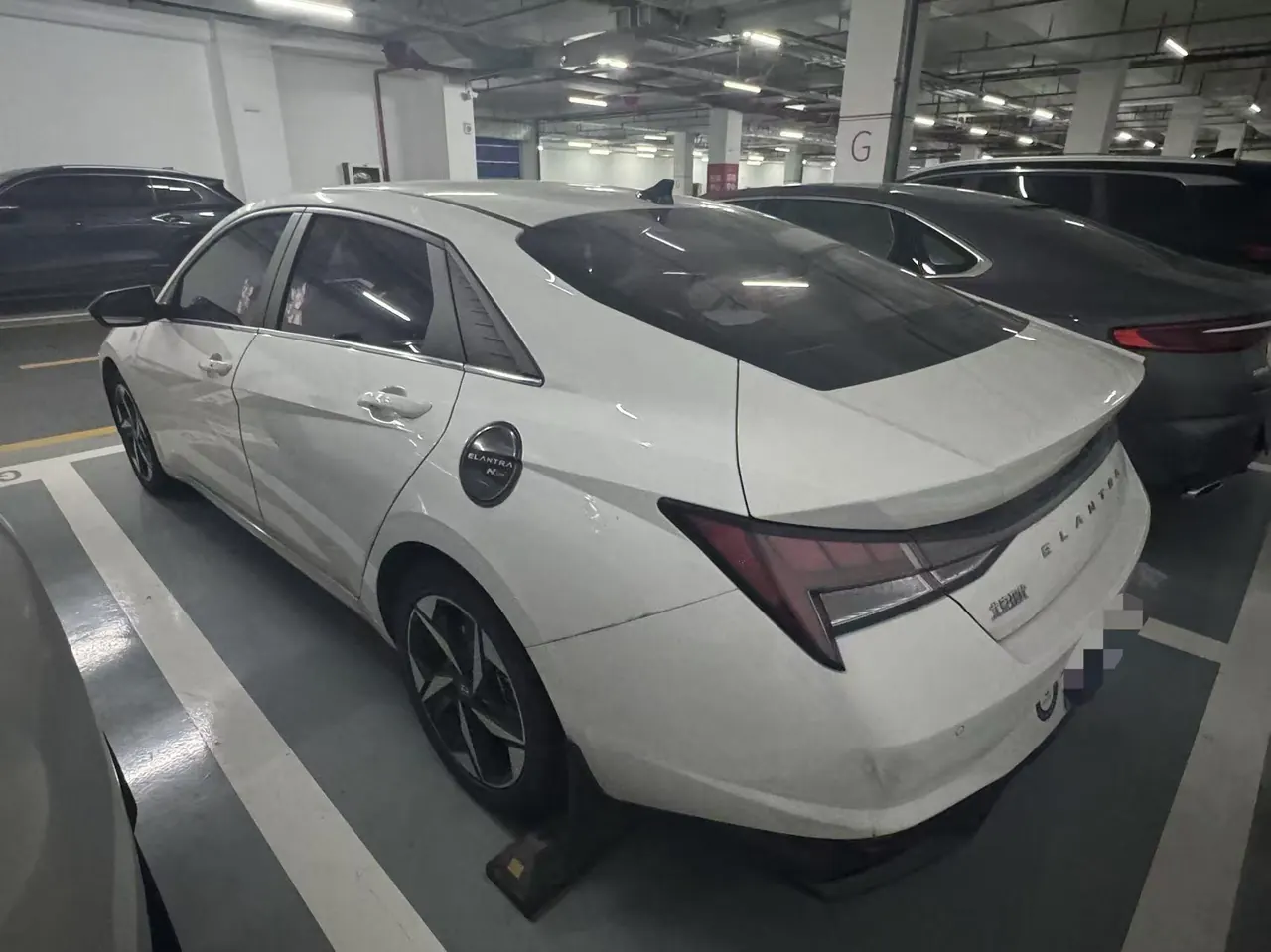 Hyundai 2022 Elantra -3-compartment 1.5 stepless LUX premium automatic gear 4