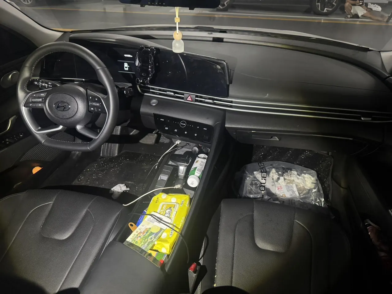 Hyundai 2022 Elantra -3-compartment 1.5 stepless LUX premium automatic gear 9