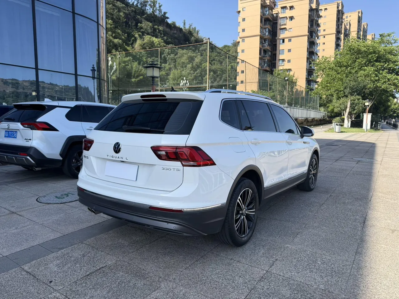 Volkswagen 2021 Tiguan L 2.0TSI 330TSI Two-Drive Smart Edition Automatic Gear 7