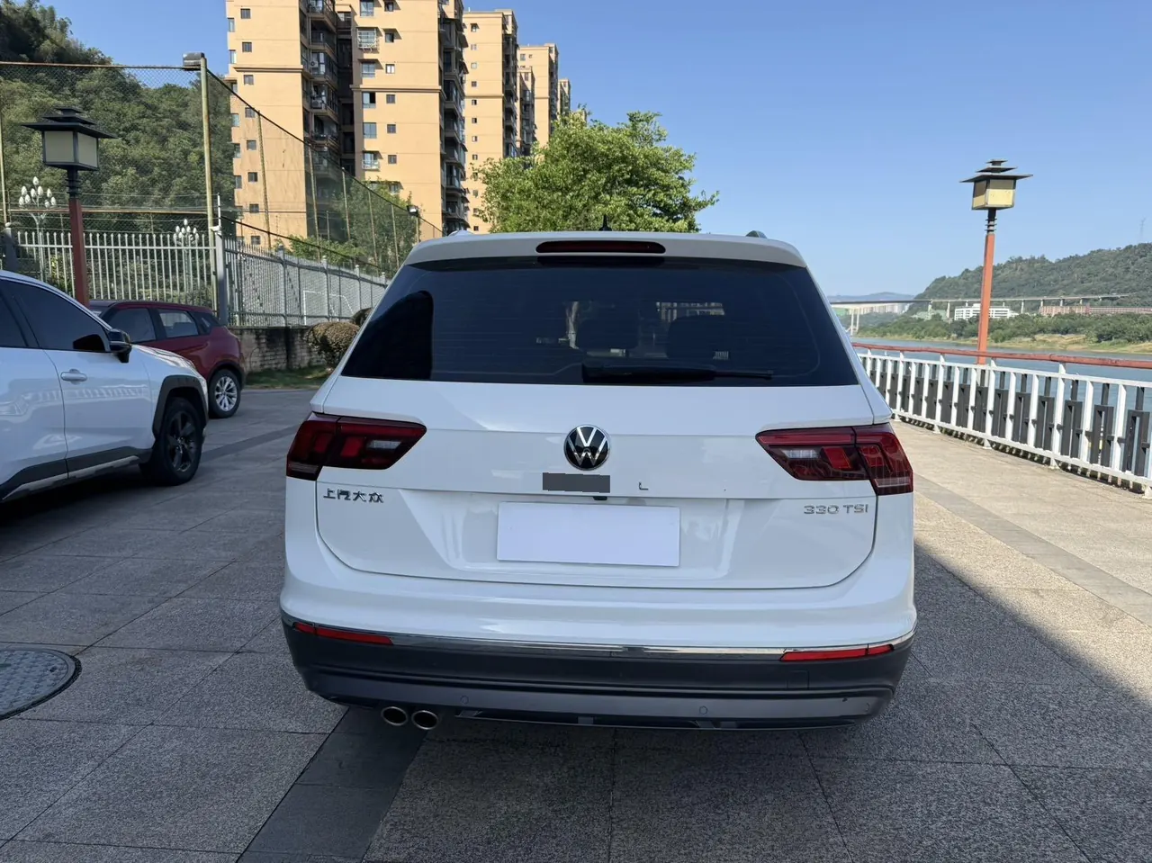 Volkswagen 2021 Tiguan L 2.0TSI 330TSI Two-Drive Smart Edition Automatic Gear 8