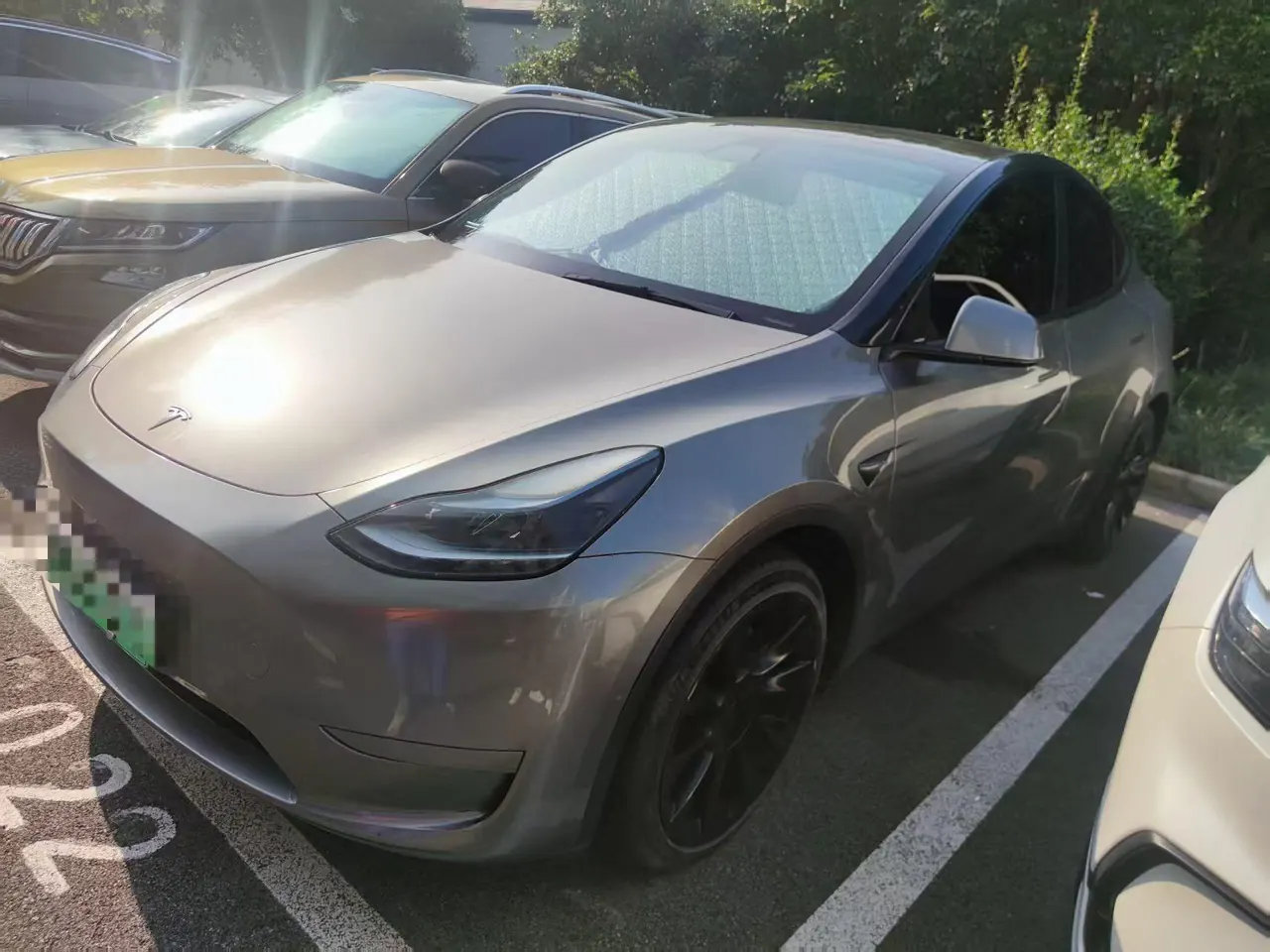 Tesla 2022 Model Y rear-wheel drive version automatic transmission - View 1