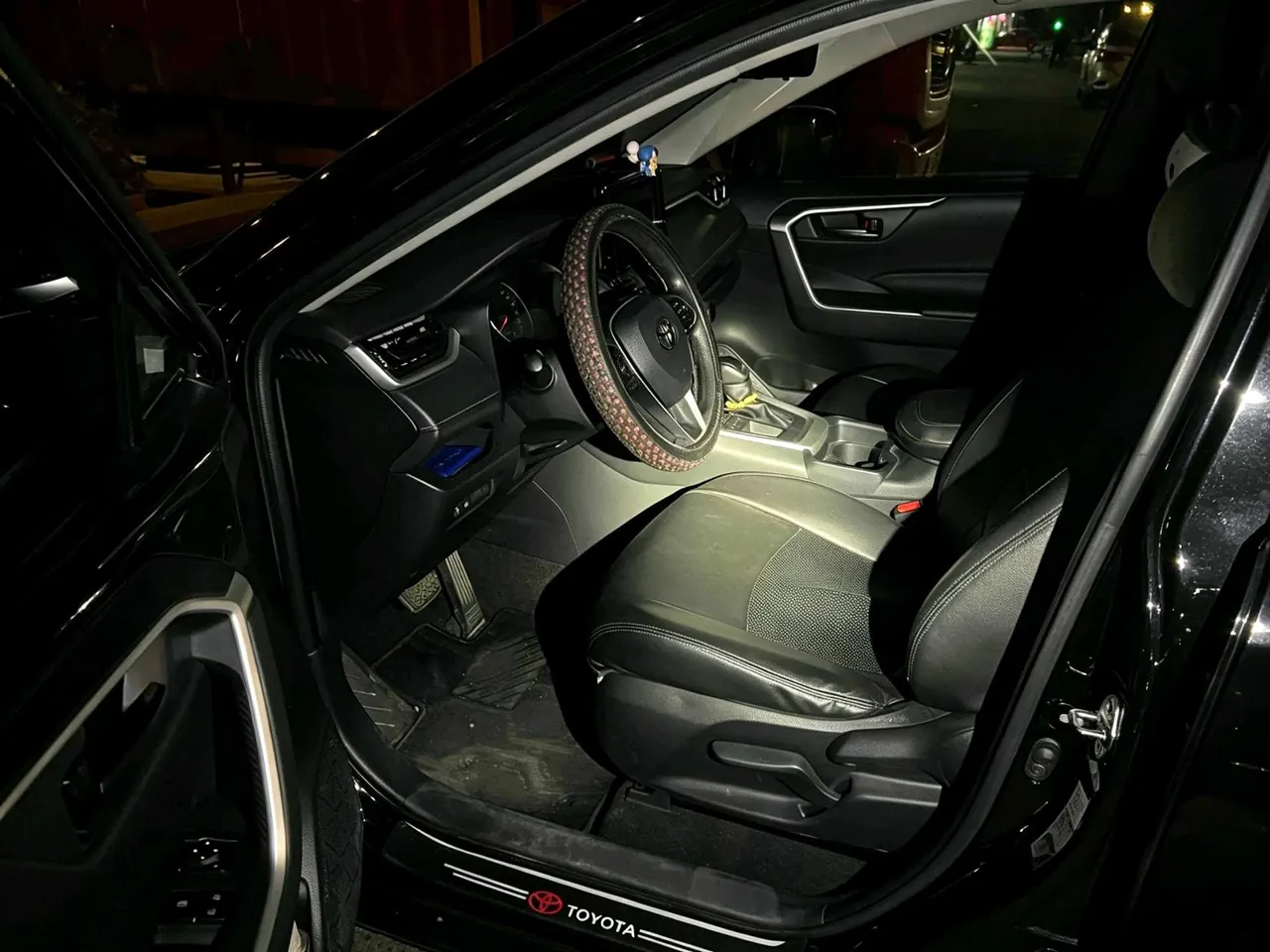 Toyota 2021 RAV4 Rongbo 2.0 Stepless Two-Drive City Edition Automatic Gear 2