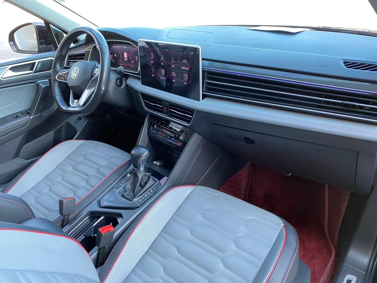 Volkswagen 2022 Tiguan L R-Line 2.0TSI 330TSI Two-Drive R-Line Ultimate Automatic Gear 5