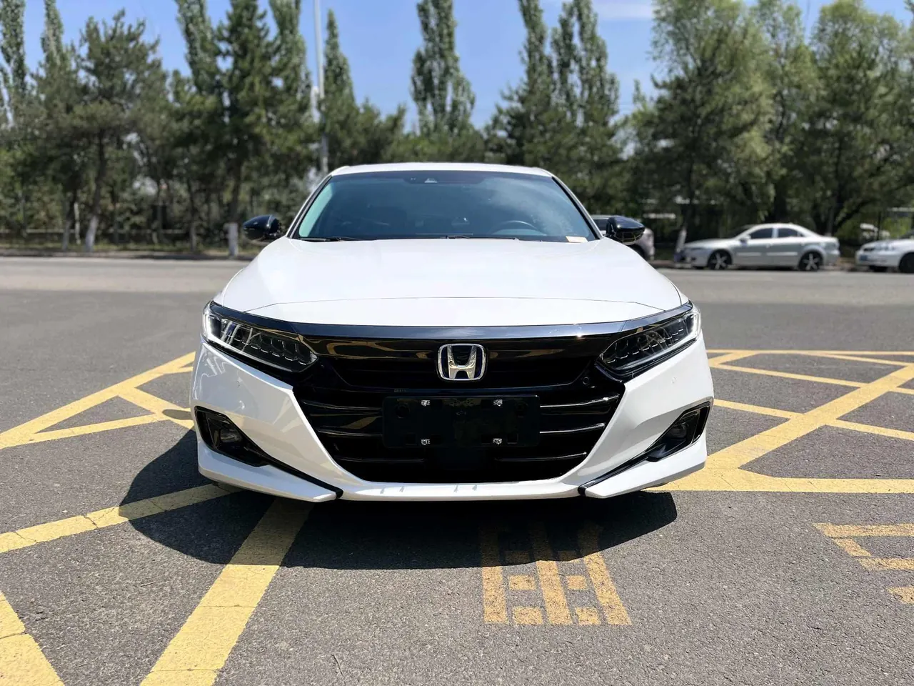Honda 2022 10th Generation Accord Hybrid 2.0 Stepless Magic Night Reed Edition Automatic Gear 2