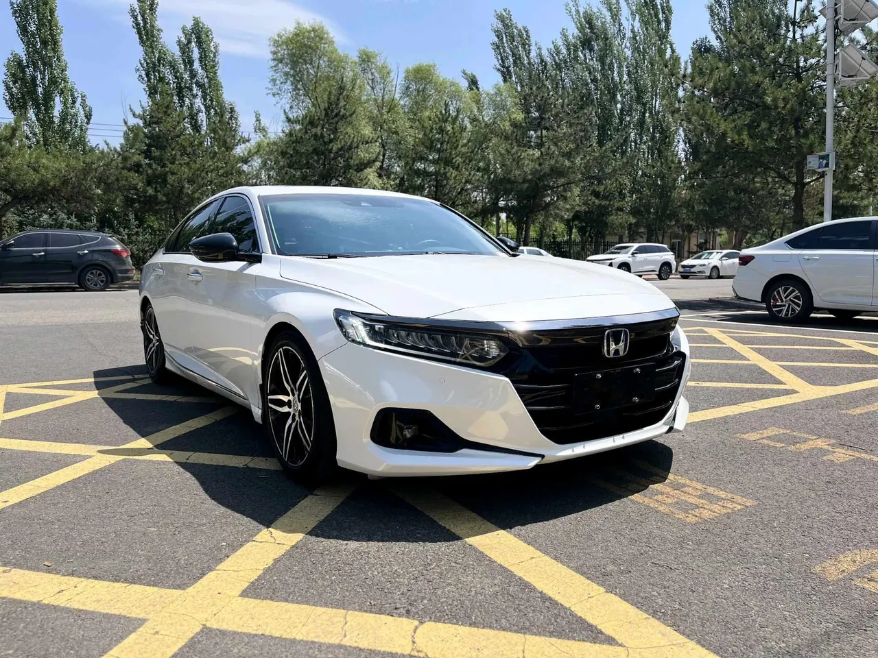 Honda 2022 10th Generation Accord Hybrid 2.0 Stepless Magic Night Reed Edition Automatic Gear 3