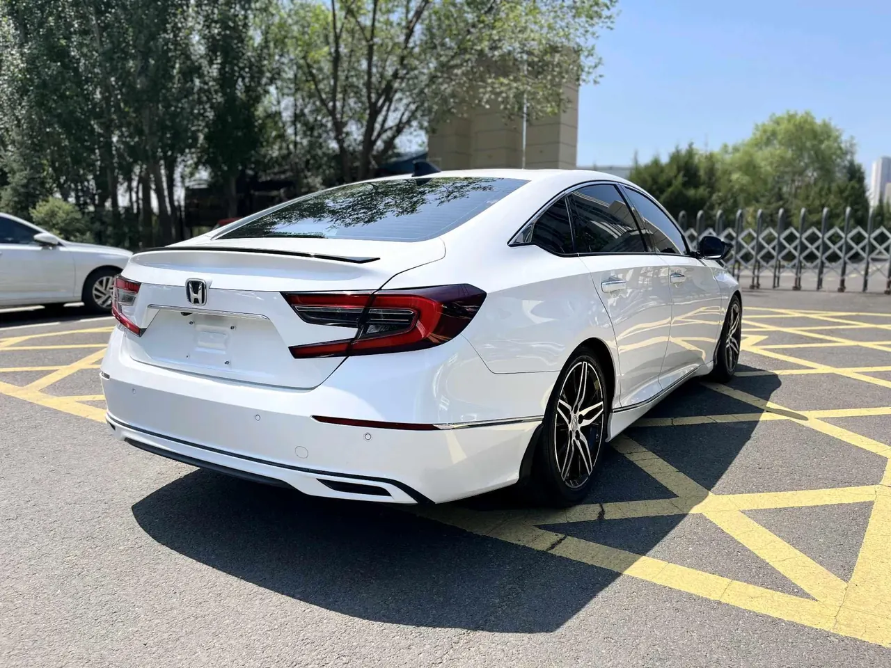 Honda 2022 10th Generation Accord Hybrid 2.0 Stepless Magic Night Reed Edition Automatic Gear 9