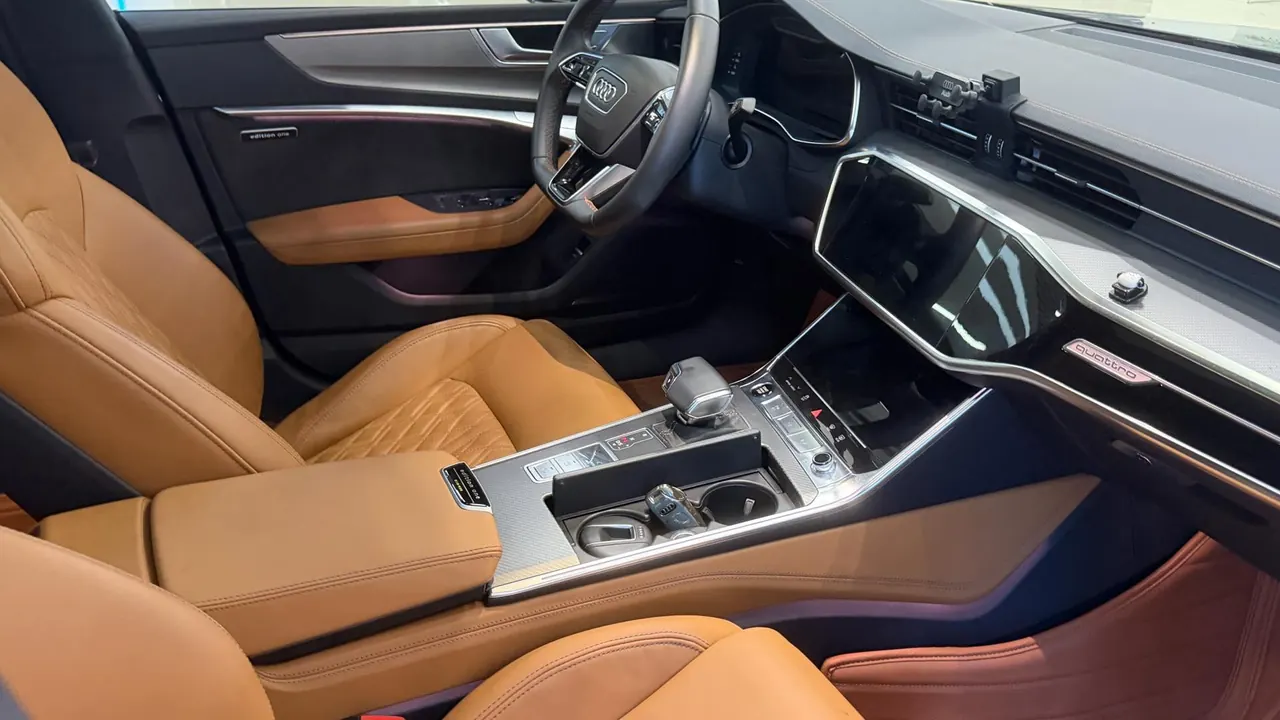 Audi 2022 A7L 48V 3.0TFSI 55TFSI Quattro S-line edition one advance automatic gear 6