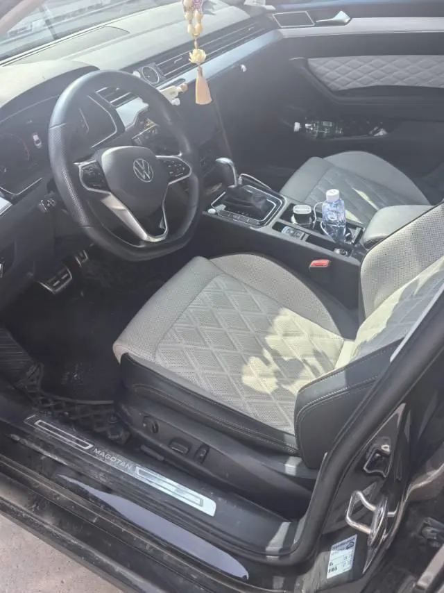 Volkswagen 2020 Magotan 2.0TSI 330TSI luxury automatic transmission 5