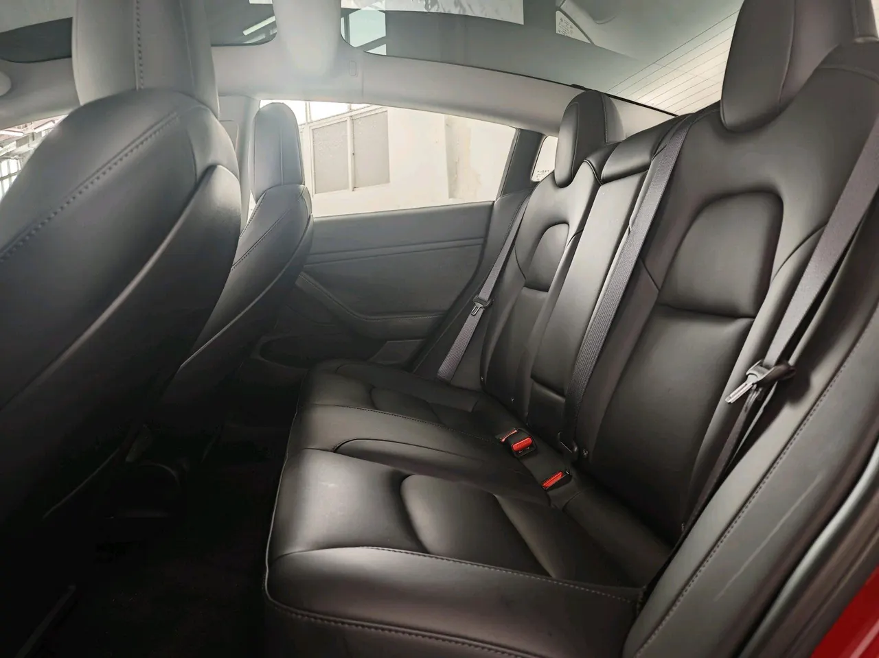 Tesla 2022 Model 3 rear-wheel drive version of automatic transmission 5
