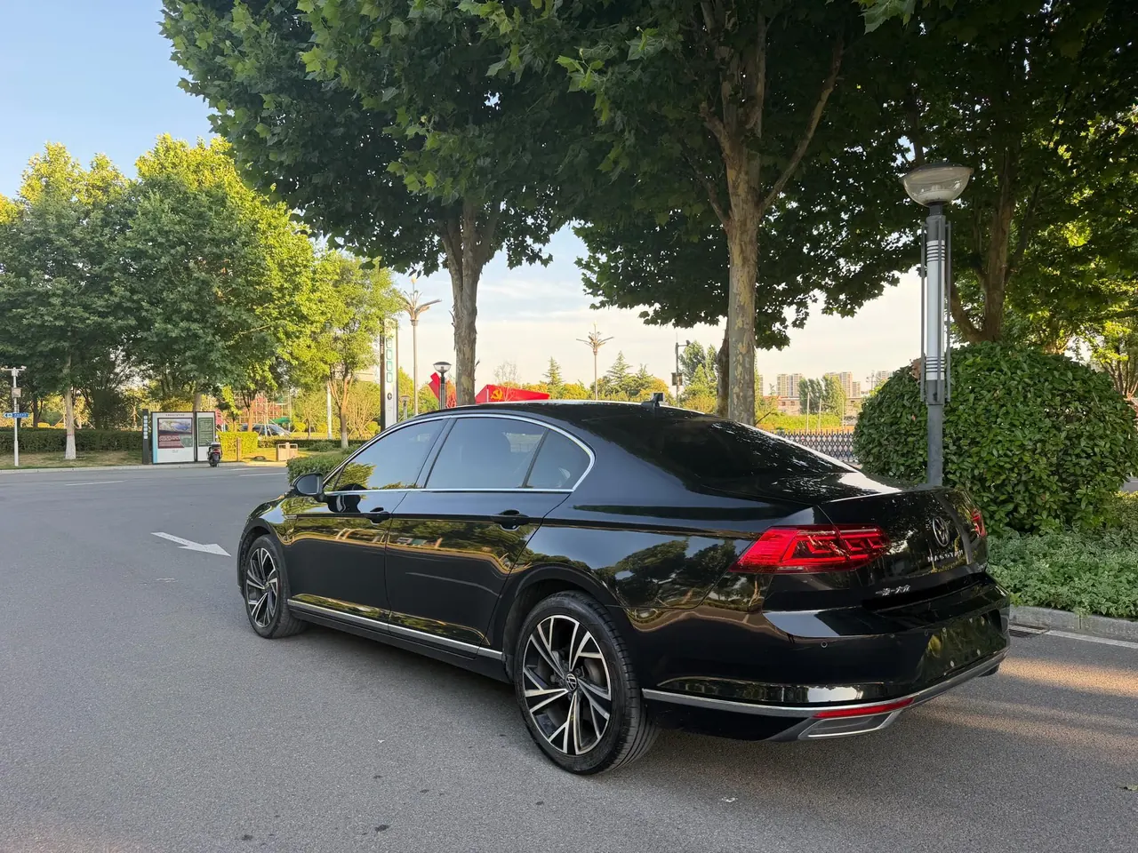 Volkswagen 2020 Magotan 2.0TSI 330TSI luxury automatic transmission 4