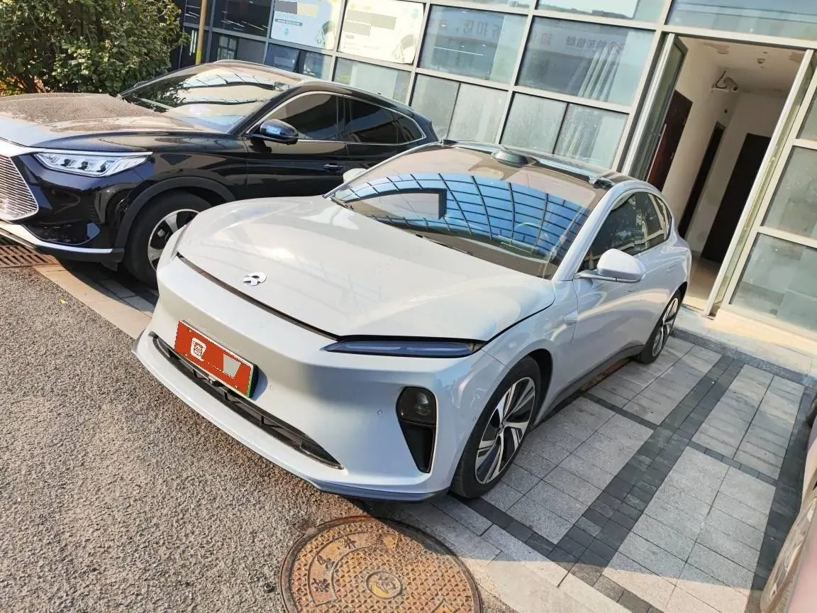 NIO 2022 ET5 75kWh automatic gear - View 1