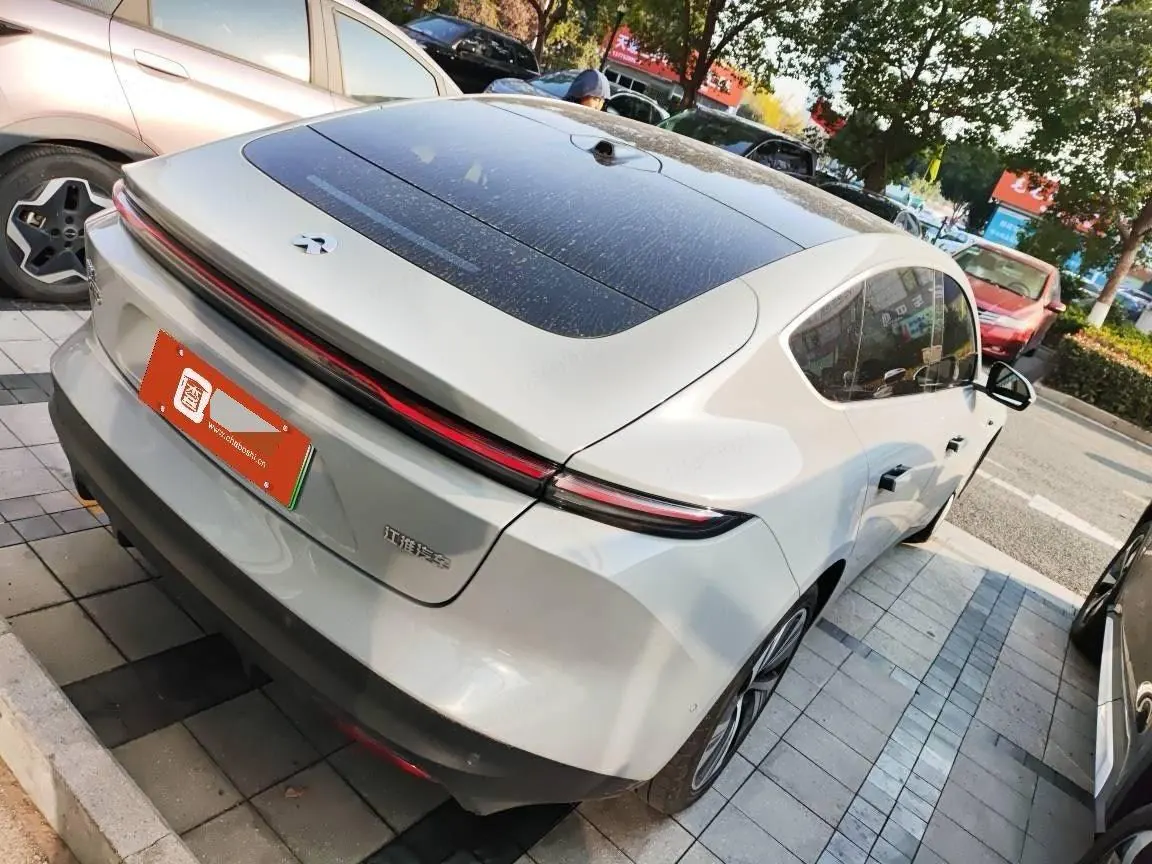 NIO 2022 ET5 75kWh automatic gear 4